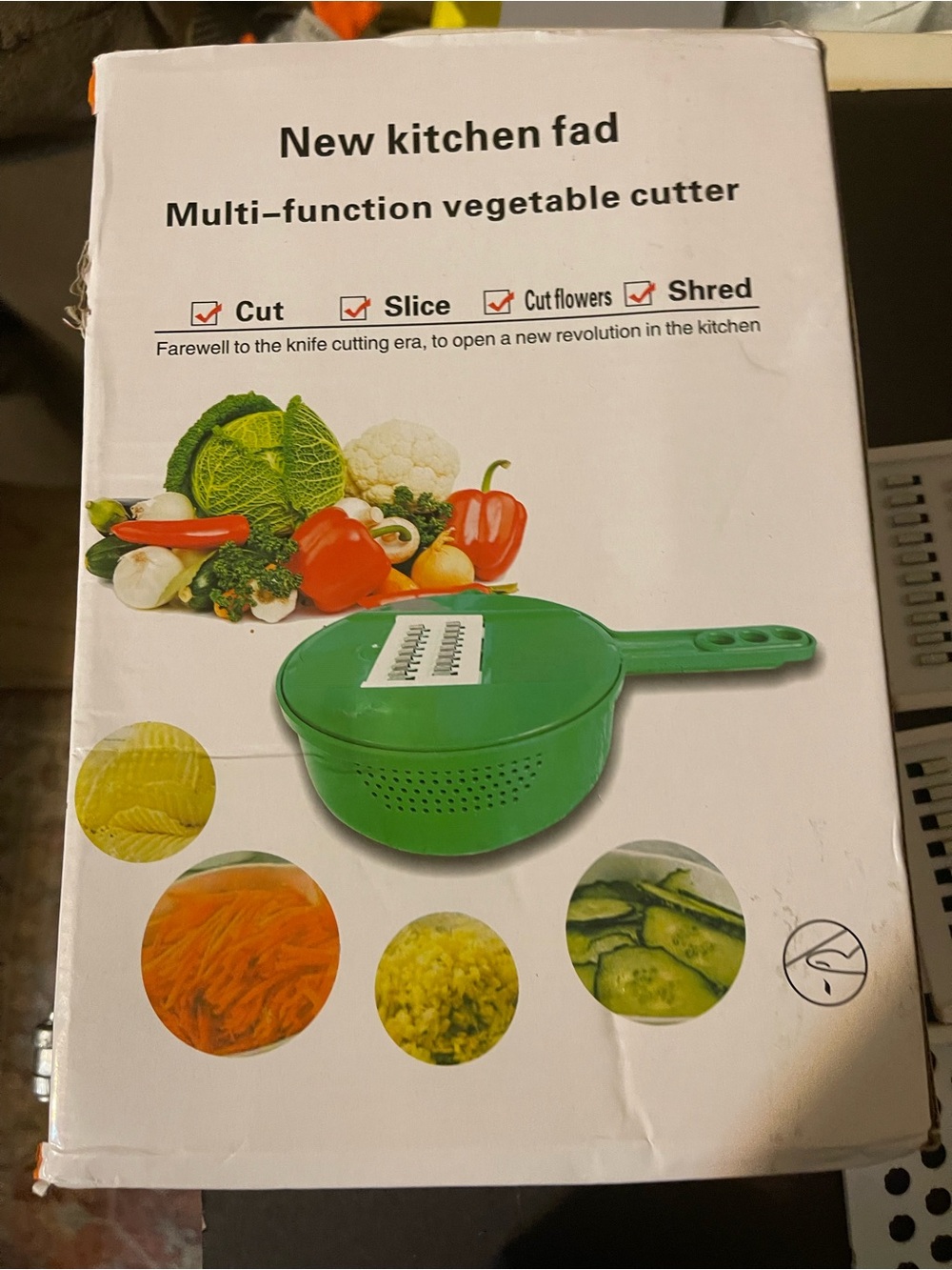 Green Multi-Function Vegetable Cutter & Colander by - Picture 5 of 7